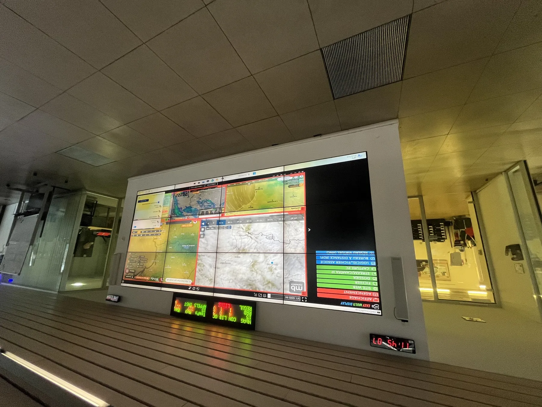Mur d'images du SDIS 66 rénové avec Easy Multi Display